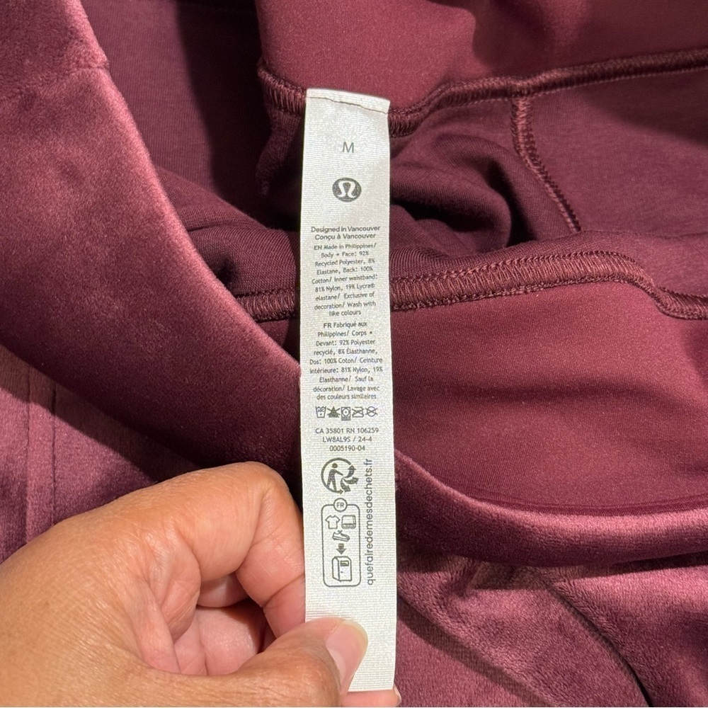 Lululemon NWT Medium Garnet Scuba High Rise Mini Velvet Skirt Comfort Casual - Picture 3 of 6